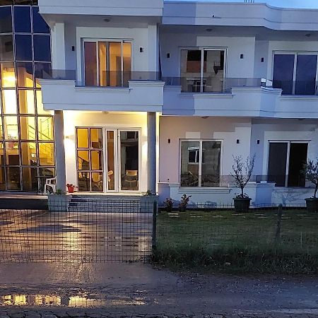 Rinia Apartments Улцинь Экстерьер фото